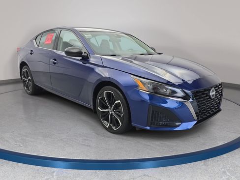 Certified 2023 Nissan Altima 2.5 SR AWD/4WD image 3