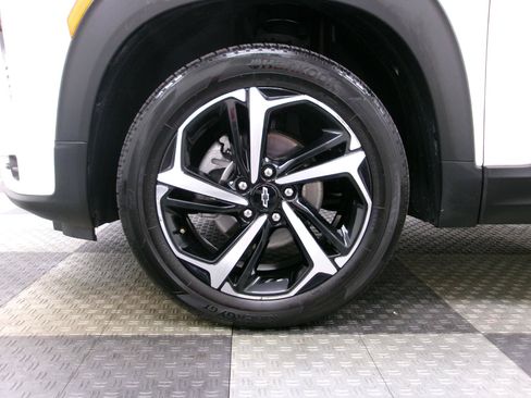Used 2023 Chevrolet TrailBlazer RS w/ Convenience Package AWD/4WD image 16