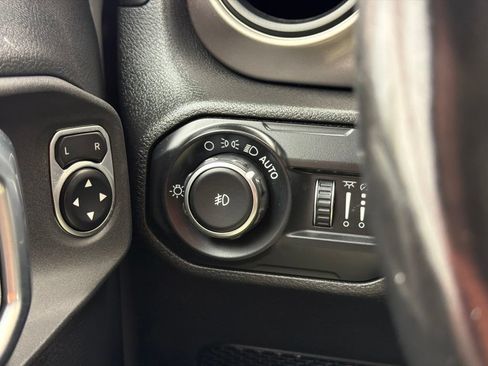 Used 2020 Jeep Wrangler Unlimited Sport AWD/4WD image 17