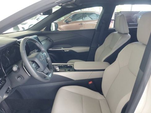 Used 2023 Lexus RX 350 Premium image 17