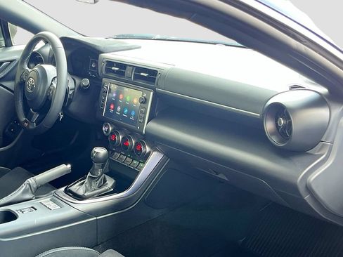 Used 2025 Toyota GR86 Premium w/ ALL Weather Mat Package (TMS) RWD image 27