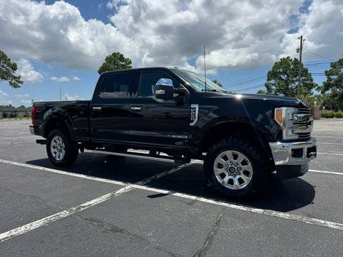 Used 2018 Ford F250 Lariat w/ Lariat Ultimate Package AWD/4WD image 4