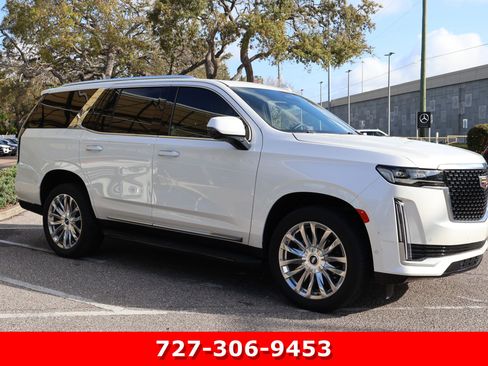 Used 2022 Cadillac Escalade Premium Luxury w/ Performance Package image 12
