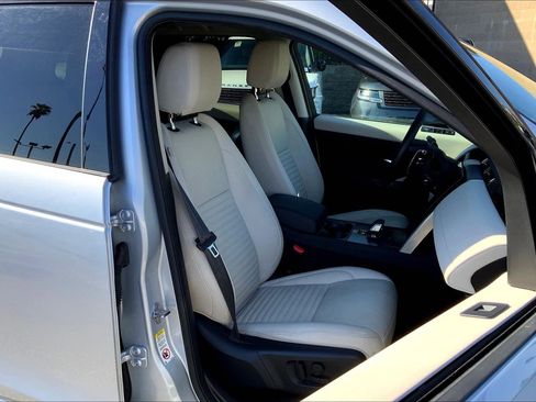 Used 2024 Land Rover Discovery Sport S image 7