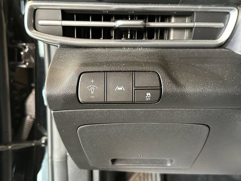 Used 2023 Hyundai Elantra SEL w/ Cargo Package FWD image 18