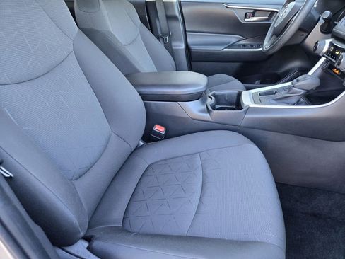 Used 2024 Toyota RAV4 XLE FWD image 9