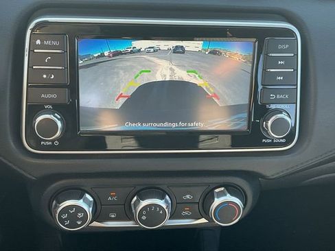 Used 2023 Nissan Versa S FWD image 17