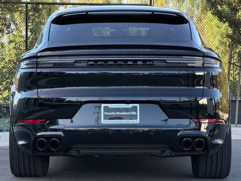 New 2026 Porsche Cayenne GTS AWD/4WD image 6