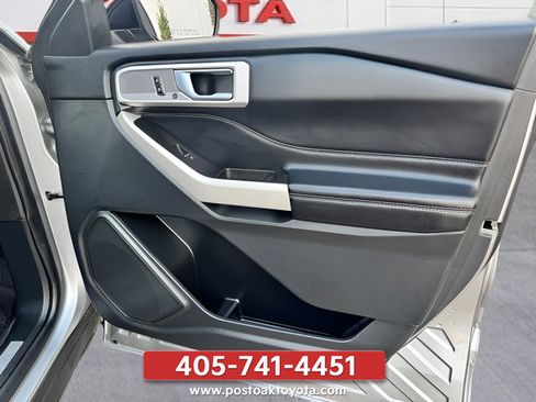 Used 2021 Ford Explorer Limited w/ Equipment Group 301A AWD/4WD image 19