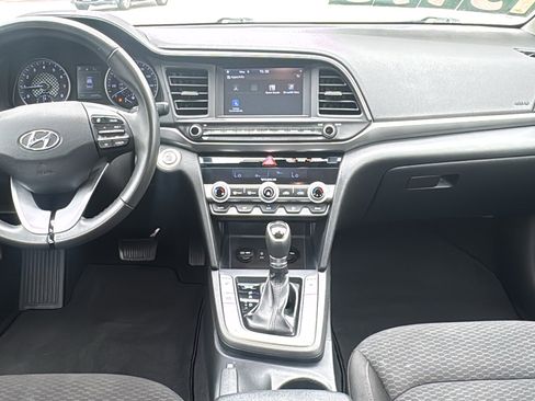 Used 2020 Hyundai Elantra Value Edition w/ Cargo Package (C1) FWD image 17