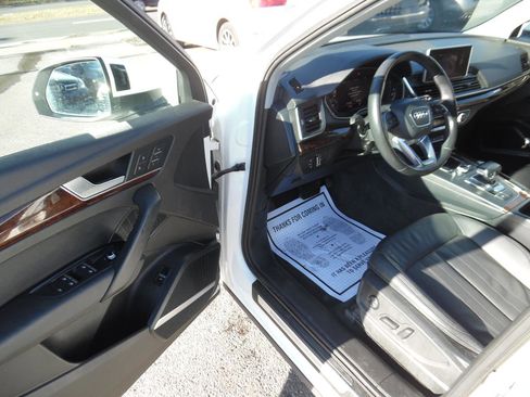 Used 2018 Audi Q5 2.0T Premium Plus w/ Premium Plus Package image 9
