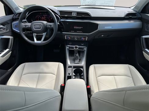 New 2025 Audi Q3 2.0T Premium image 10