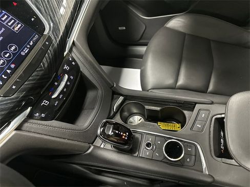 Certified 2025 Cadillac XT6 Premium Luxury image 14