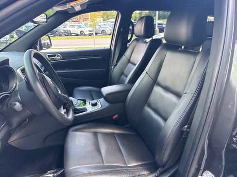 Used 2018 Jeep Grand Cherokee Limited AWD/4WD image 13