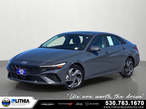 Used 2024 Hyundai Elantra Limited image 1