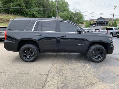 Used 2019 Chevrolet Tahoe LT w/ Luxury Package AWD/4WD image 9