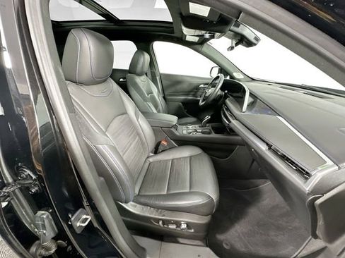 Used 2024 Cadillac XT4 Sport image 30