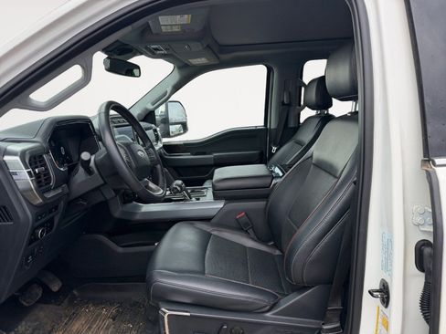 Used 2023 Ford F150 Lariat w/ Max Trailer Tow Package image 9