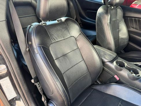 Used 2016 Ford Mustang GT Premium image 41