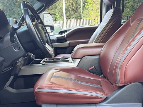 Used 2019 Ford F250 Platinum w/ Platinum Ultimate Package image 25