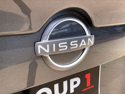 Certified 2025 Nissan Sentra SR FWD image 29