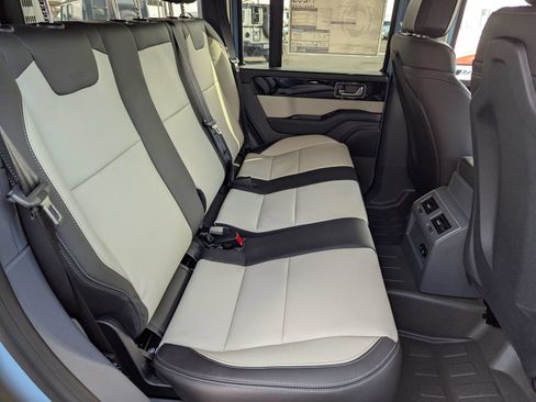Used 2025 INEOS Grenadier AWD/4WD image 24