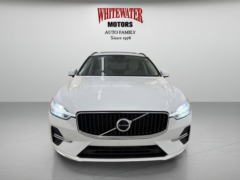 Used 2022 Volvo XC60 B5 Momentum image 6