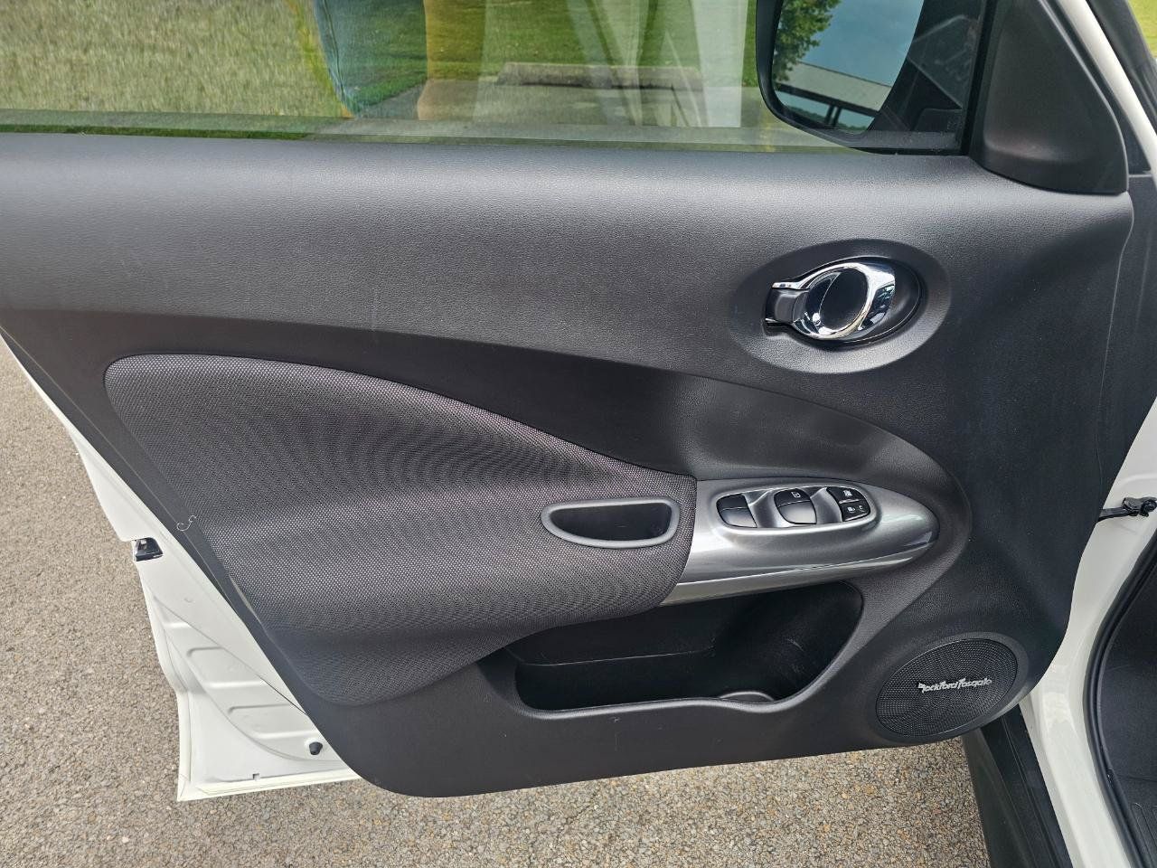 Used 2017 Nissan Juke SL FWD image 25