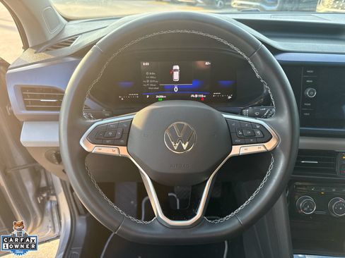 Used 2023 Volkswagen Taos SE FWD image 12