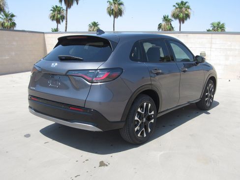 New 2026 Honda HR-V EX-L image 4