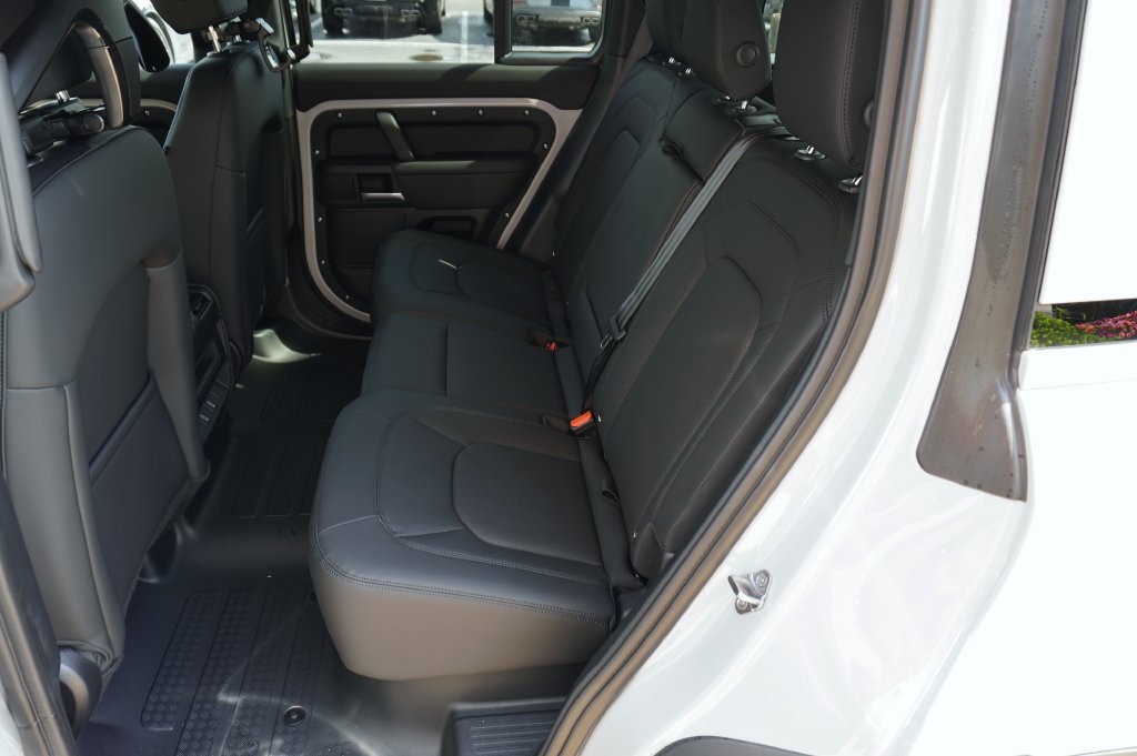New 2026 Land Rover Defender 110 S AWD/4WD image 27