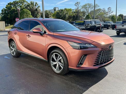 Used 2024 Lexus RX 350 Premium w/ Accessory Package (Z1) FWD image 7