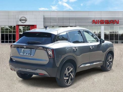 New 2026 Nissan Kicks SV image 2