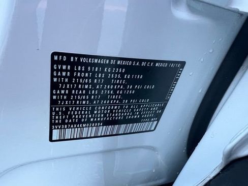 Used 2019 Volkswagen Tiguan SE w/ Panoramic Sunroof Package image 38