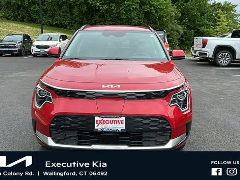 Certified 2023 Kia Niro Wind w/ Wind Preserve Package FWD image 2
