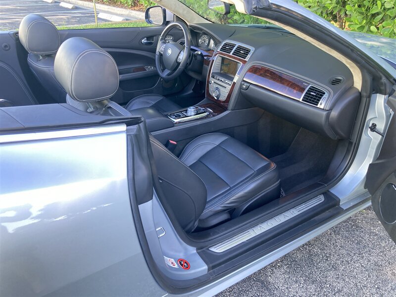 Used 2010 Jaguar XK Convertible RWD image 17