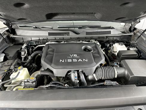 Used 2025 Nissan Armada PRO-4X w/ Pro-4X Premium Package AWD/4WD image 35