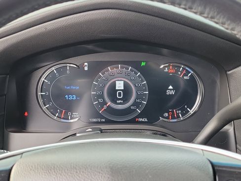 Used 2019 Cadillac Escalade ESV Luxury image 28