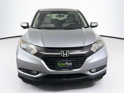 Used 2018 Honda HR-V EX image 2