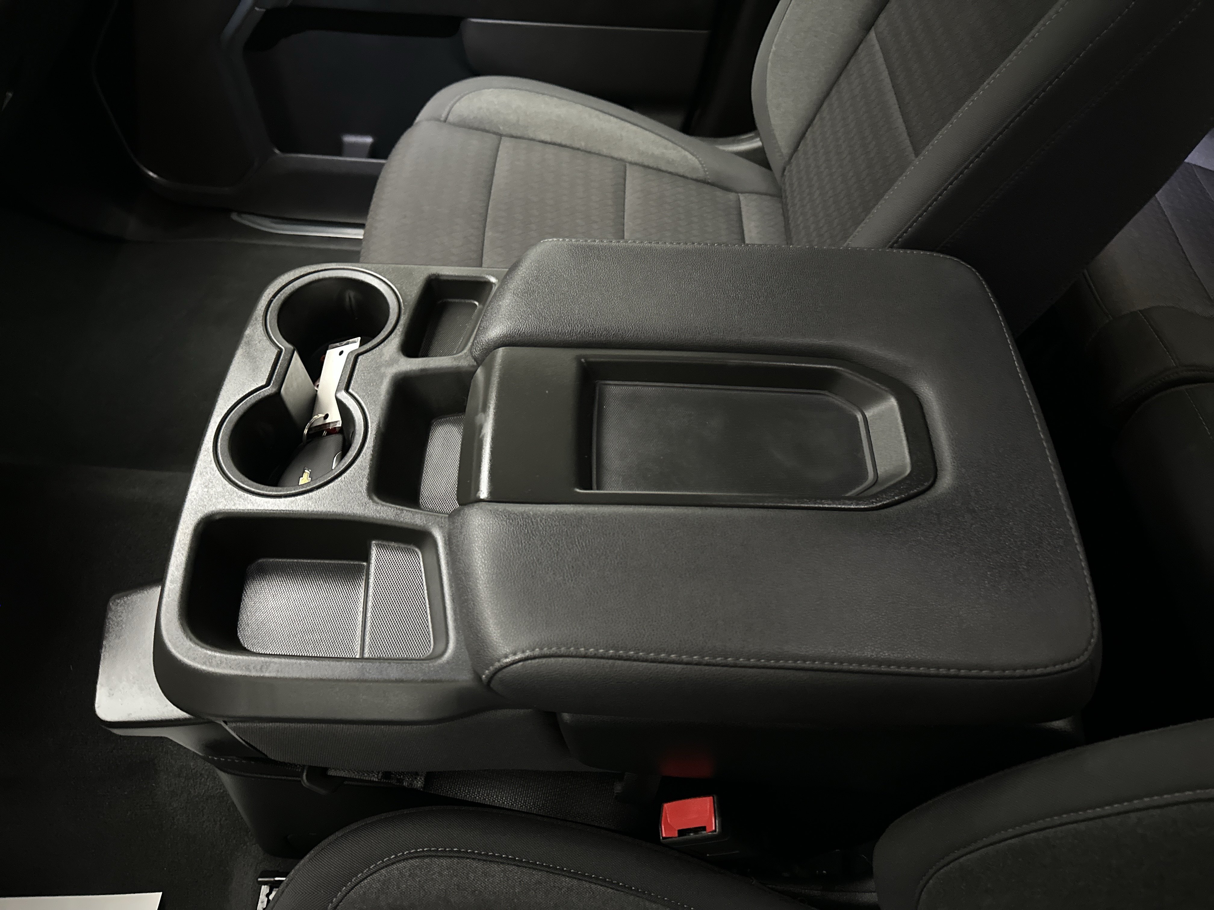 Used 2024 Chevrolet Silverado 1500 LT AWD/4WD image 37