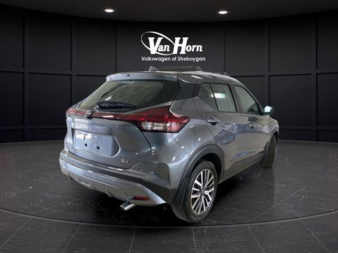 Used 2024 Nissan Kicks SV w/ Interior Electronics Package FWD image 7