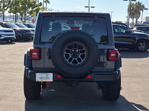 Used 2021 Jeep Wrangler Unlimited Rubicon w/ Xtreme Recon 35" Tire Package AWD/4WD image 6