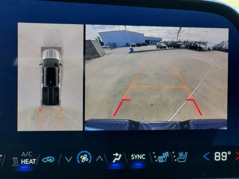 New 2025 Chevrolet Silverado EV LT image 10