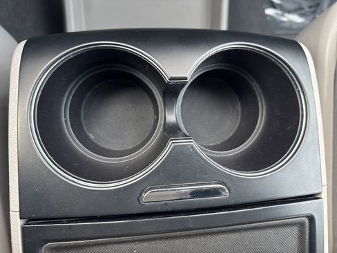 Used 2020 Toyota Sienna LE image 24