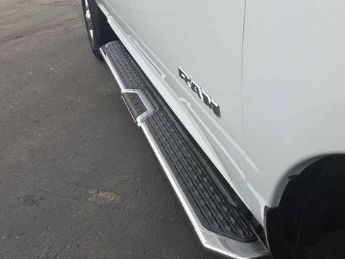 Used 2024 RAM 2500 Big Horn AWD/4WD image 16