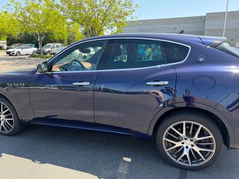 Used 2019 Maserati Levante AWD/4WD image 2