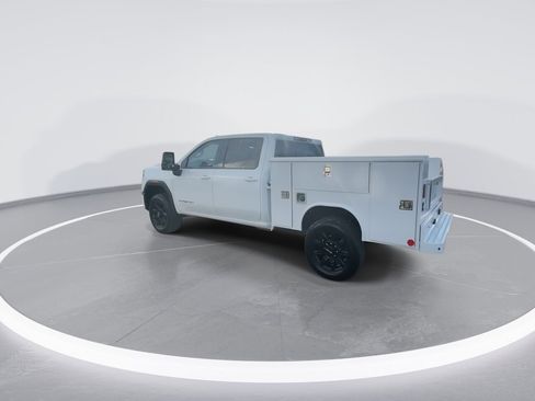 Used 2025 GMC Sierra 2500 AT4 image 15