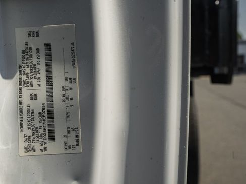 Used 2017 Ford F550 4x4 SuperCab Super Duty image 50