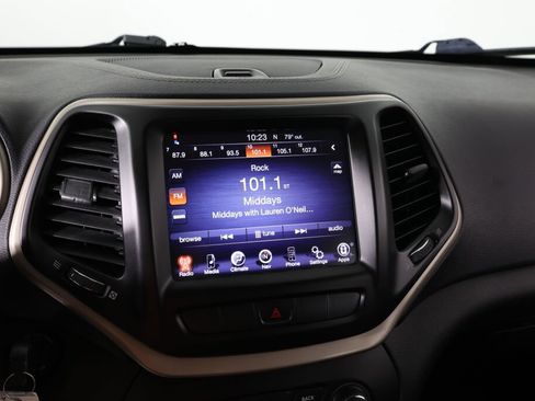 Used 2014 Jeep Cherokee Latitude FWD image 35