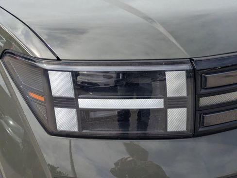 Used 2024 Hyundai Santa Fe Limited image 36